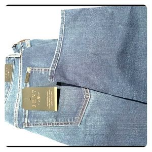 NWT Jen 7 Slim Straight Jeans